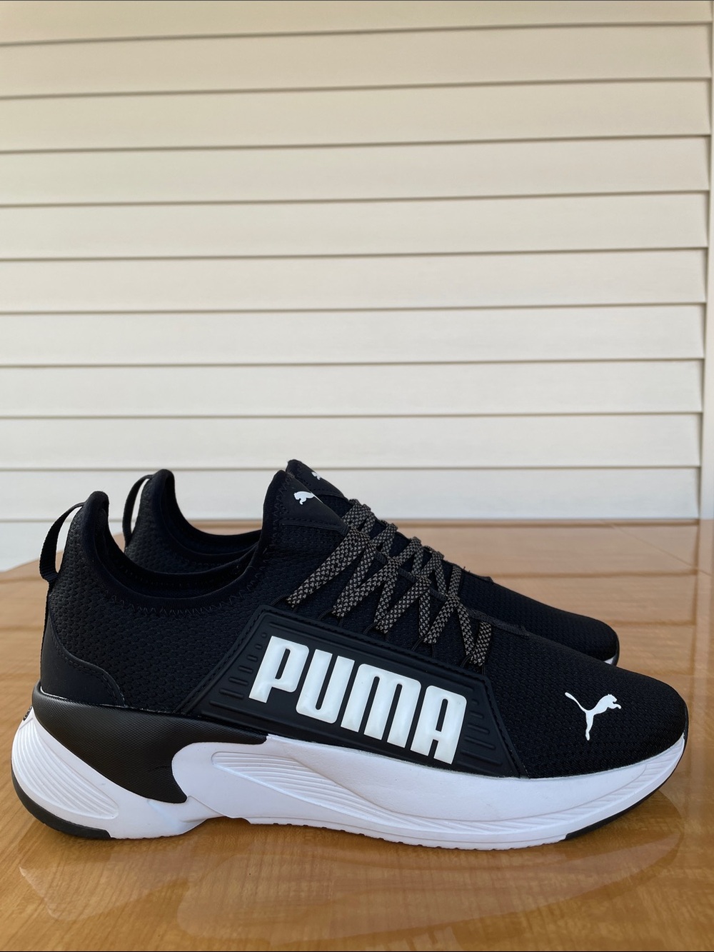 Puma Men’s Slip-On Athletic Running Sneakers Size 10.5 Black White Sports (New)